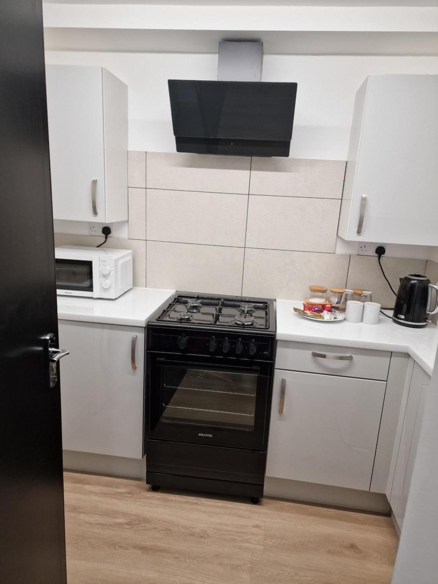 Ckb Flat- Comfort, Cosy, And Secure! Codsall ภายนอก รูปภาพ